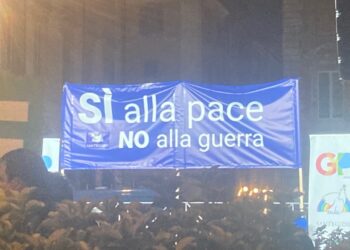 Sì alla pace, no alla guerra: la manifestazione di Sant’Egidio.