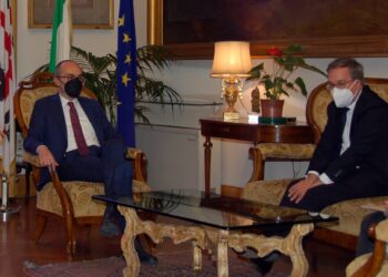 Il sindaco di Cagliari riceve il nuovo ambasciatore britannico in Italia