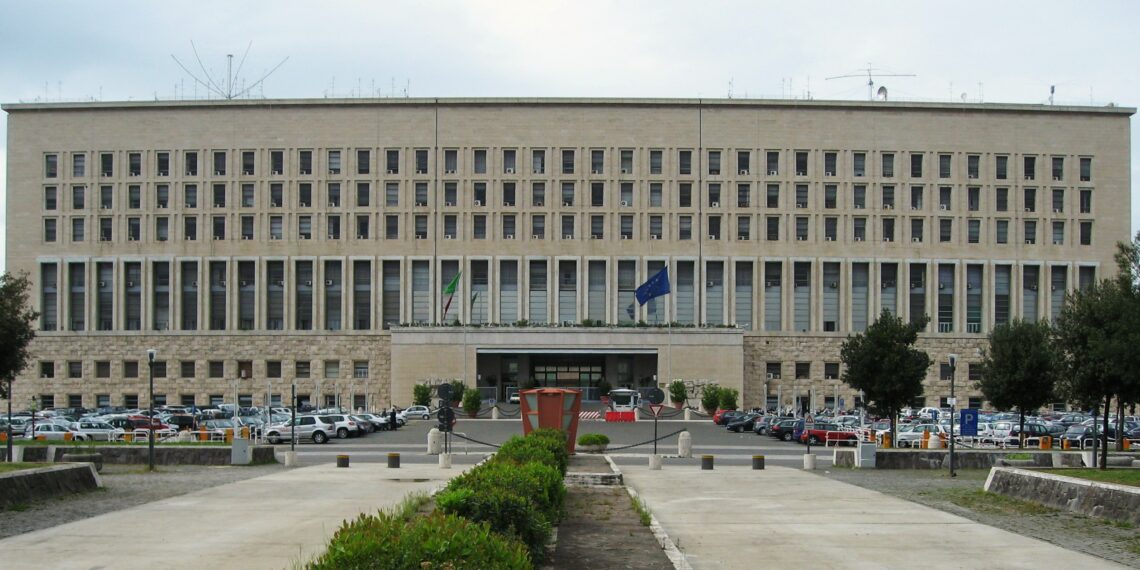 Italia espelle 30 diplomatici russi. Mosca annuncia una ‘risposta adeguata’