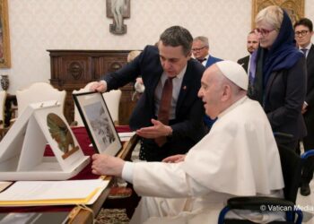 Ignazio Cassis incontra papa Francesco e inaugura la nuova ambasciata