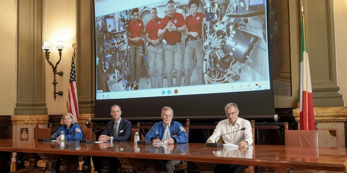 Samantha Cristoforetti in collegamento con l’ambasciata Usa a Roma