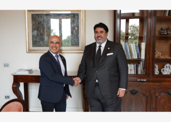 Sardegna, il Presidente Solinas riceve a Villa Devoto l’Ambasciatore Eydar.
