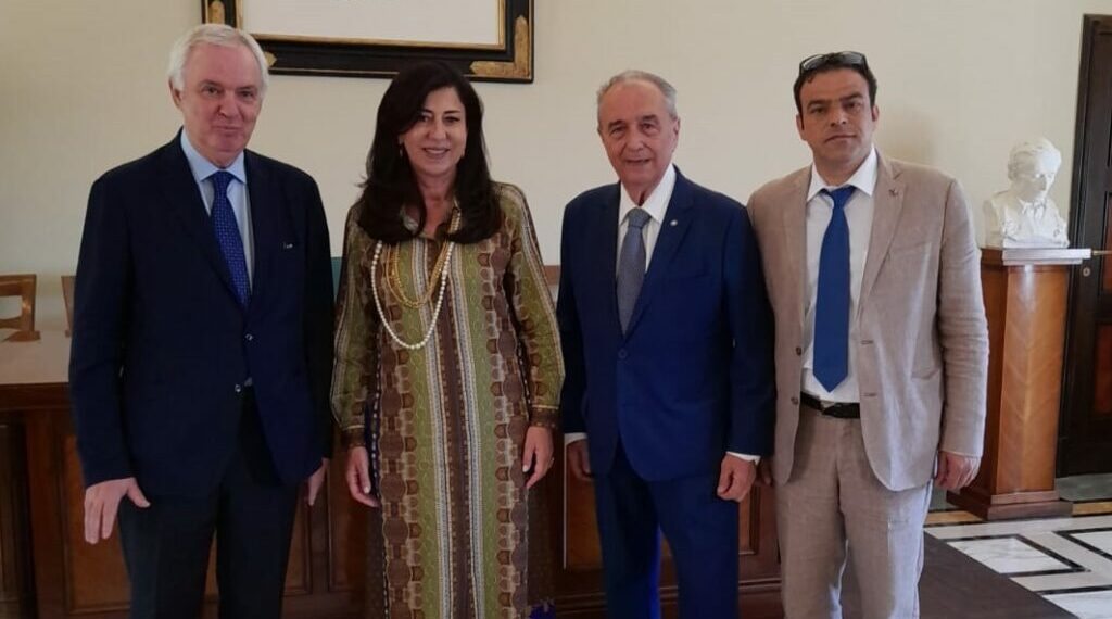 Ambasciatrice Palestina visita la casa di Leopardi a Recanati