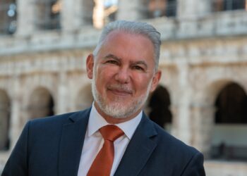 Ex console Odoguardi candidato al Senato: “Il sistema di voto per gli italiani all’estero crea problemi”