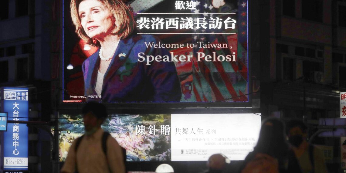Pelosi sbarca a Taipei, la Cina convoca l’ambasciatore Usa a Pechino