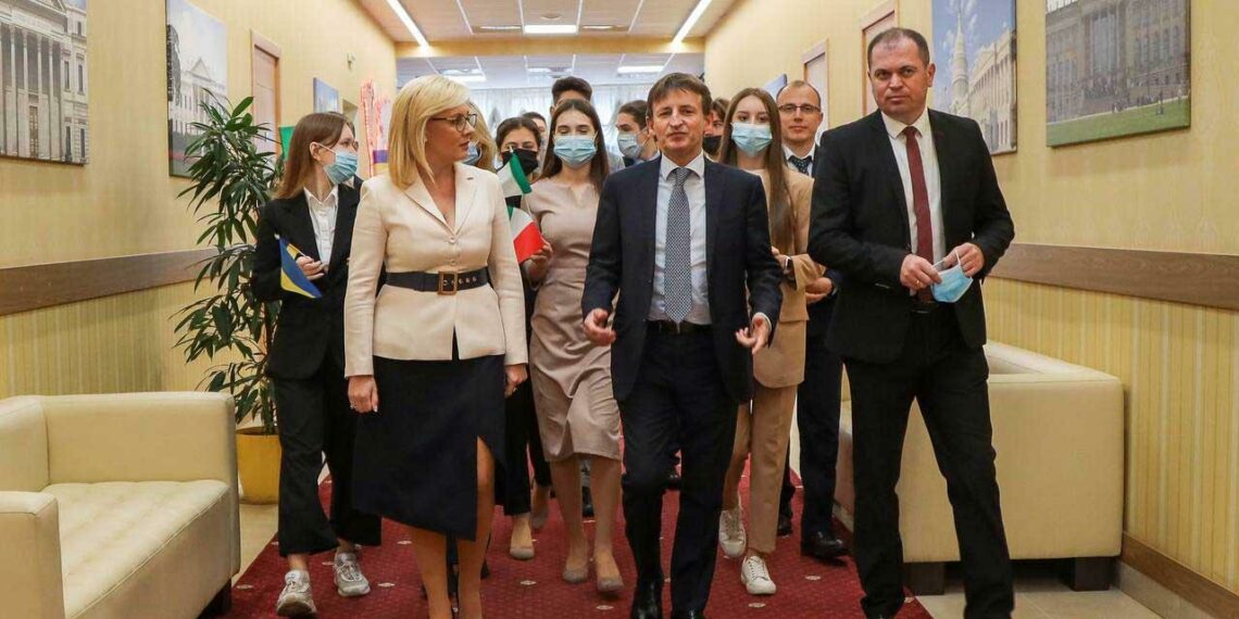 Benevento, cittadinanza onoraria a Pierfrancesco Zazo, Ambasciatore d’Italia a Kiev