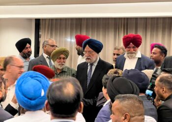 Il Ministro del Petrolio e Gas dell’India Hardeep Singh Puri in visita a Milano
