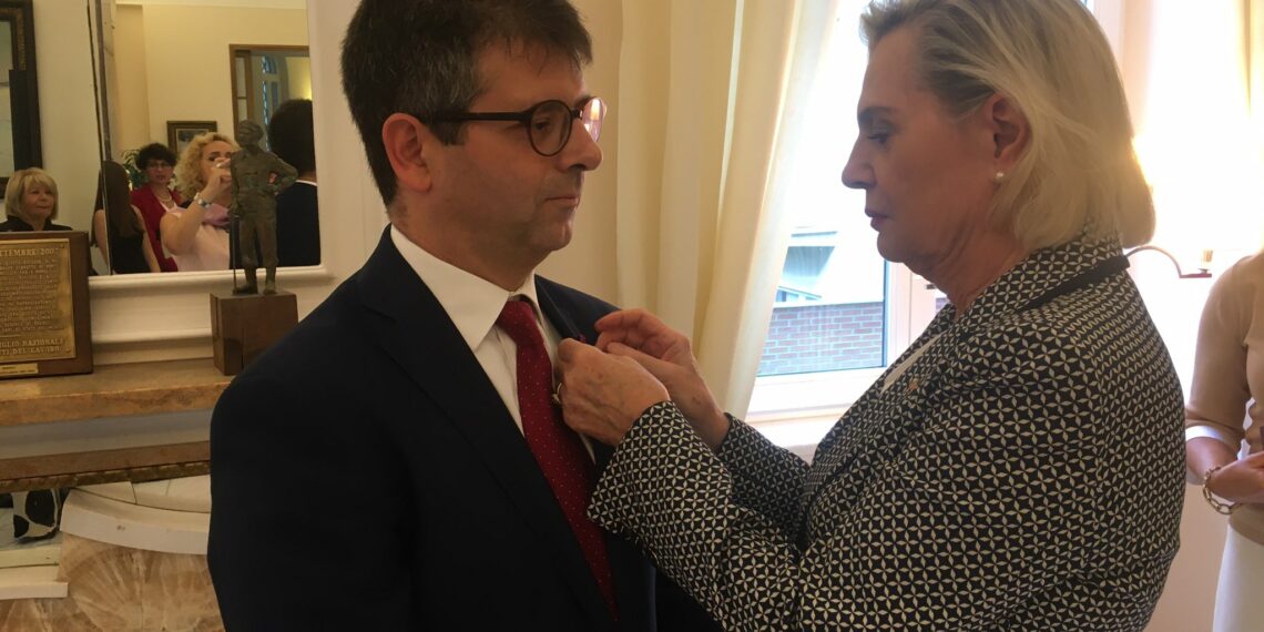 Croce d’Oro dell’Ordine al Merito della Repubblica di Polonia al prof. Signifredi