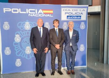 Croce al Merito della Polizia Nazionale delle Canarie al console Carlo De Blasio