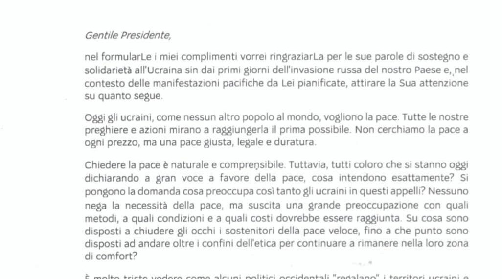 L’ambasciatore Ucraino a Conte: “Manifestazioni impersonali sono ipocrite”. La replica M5S