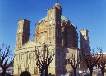 L’Ambasciatrice del Montenegro visita le tombe reali dei Savoia