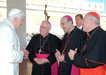 Il ricordo del cardinale Gualtiero Bassetti del Papa emerito Benedetto XVI