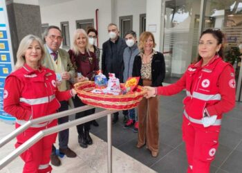 Civitavecchia, l’Ambasciatore di Taipei dona calze della Befana ai servizi sociali