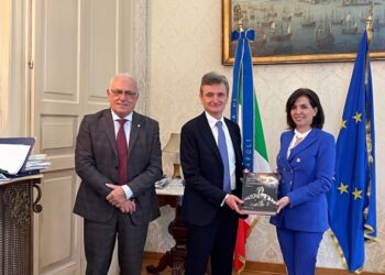 L’Ambasciatrice della Colombia in Italia in visita per la prima volta nella città di Napoli