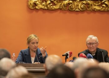 Giorgia Meloni alla presentazione del libro “L’atlante di Francesco”