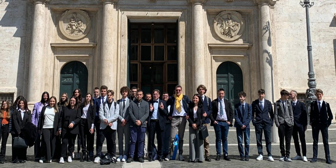 Studenti del De Franceschi Pacinotti visitano Quirinale e Montecitorio