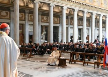 Parolin: “la divisione pacifica della Cecoslovacchia modello per i conflitti di oggi”