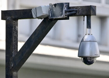 Denuncia Pd: “Ambasciata iraniana a Roma ha montato una telecamera su una forca”