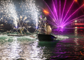 L’Ambasciata di Francia invita al grande spettacolo sul Tevere con la compagnia Ilotopie–DéRives