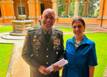 Colombia, il Colonnello Tahir Suzeth Rivera Suescún consegue Master in Pubblica Sicurezza