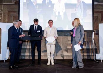 Brunello Cucinelli vince il Premio Internazionale Joaquín Navarro-Valls