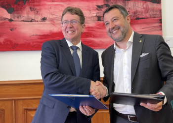 Ferrovie: firmata l’intesa tra il ministro Salvini e il consigliere federale elvetico Rösti