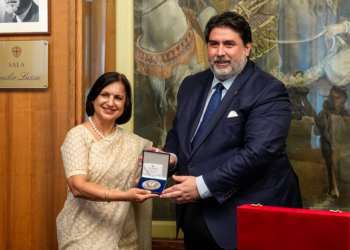 Il Presidente della Regione Sardegna Solinas riceve l’Ambasciatrice Indiana Malhotra
