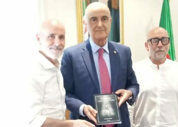 L’Ambasciatore algerino Touahria incontra a Roma lo scrittore Nicolai