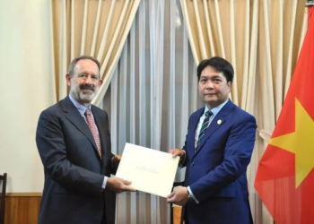 Hanoi, l’Ambasciatore Marco della Seta presenta Lettere Credenziali