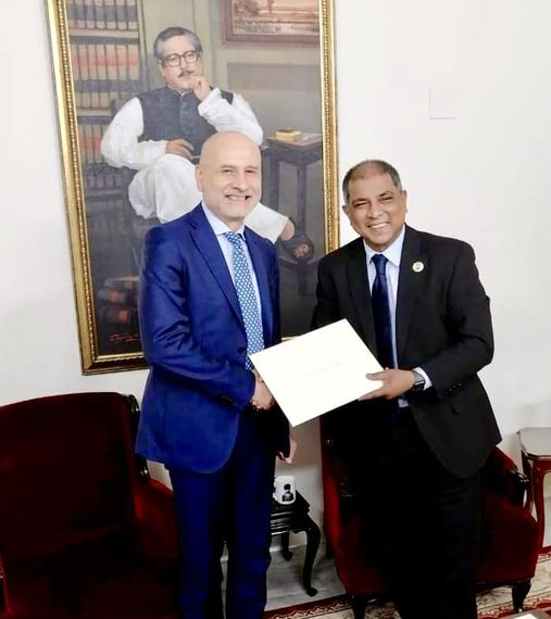 Bangladesh, l’Ambasciatore Alessandro presenta Lettere Credenziali