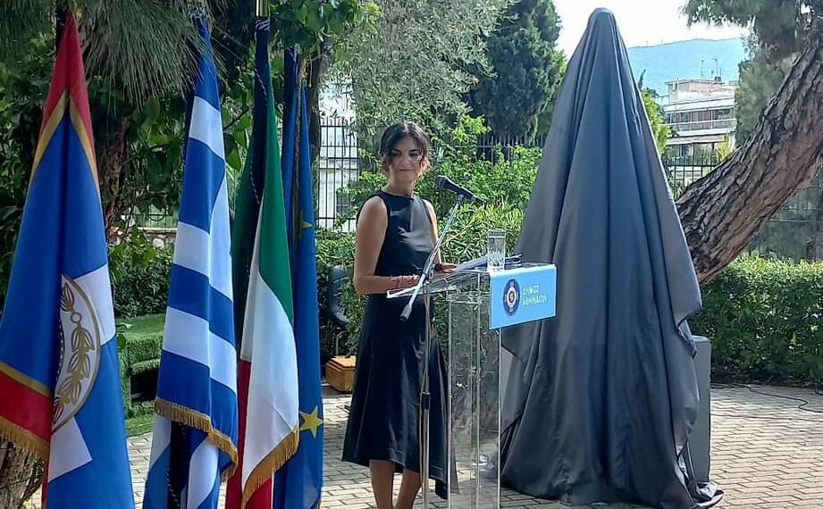 Atene, svelata statua di Dante Alighieri alla presenza dell’Ambasciatrice Falcinelli