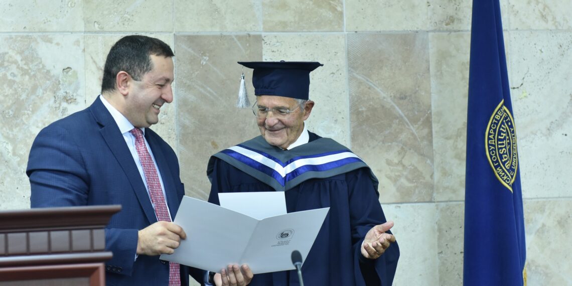 Yerevan, all’Università Statale cerimonia di conferimento del Dottorato Honoris Causa a Romano Prodi