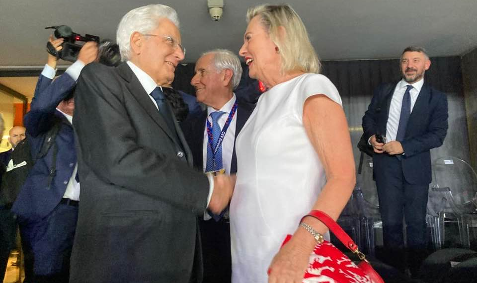 Pallavolo, l’Ambasciatrice polacca Anders riceve i complimenti del Presidente Mattarella al Palaeur