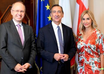 Milano, il Sindaco Giuseppe Sala riceve l’Ambasciatrice svizzera Monika Schmutz Kirgöz