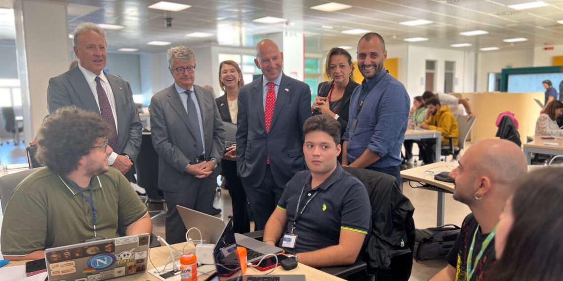 Napoli, l’Ambasciatore Usa Jack Markell fa visita al Sindaco e incontra gli studenti dell’Università Federico II