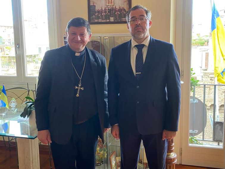 Mons. Vitaliy Skomarovskyi, Presidente della Conferenza Episcopale Ucraina, incontra Amb. Yurash