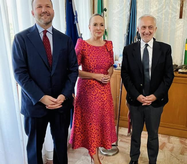 Caserta, il Sindaco Marino riceve Ambasciatrice Slovacchia Wusterova