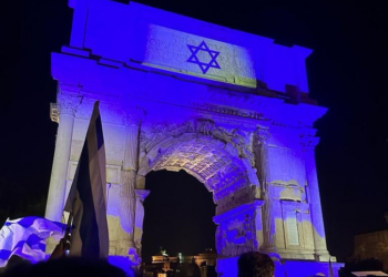 All’Arco di Tito a Roma manifestazione pro Israele, partecipa Ambasciatrice USA Lipstadt