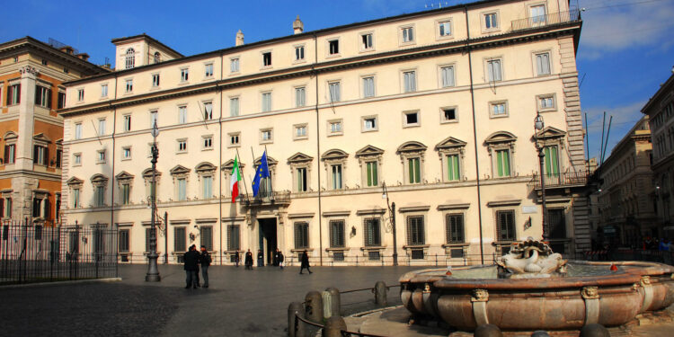 Scherzo telefonico di comici russi al premier Meloni. La nota di Palazzo Chigi