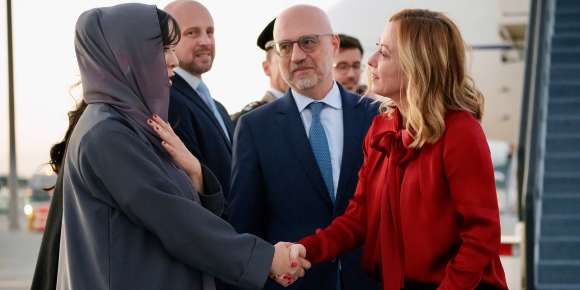 Cop28, Meloni arrivata a Dubai, ad accoglierla l’Ambasciatore d’Italia Lorenzo Fanara