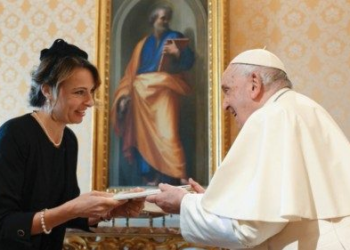 Vaticano, l’Ambasciatrice svizzera Manuela Leimgruber presenta Lettere Credenziali a Papa Francecso