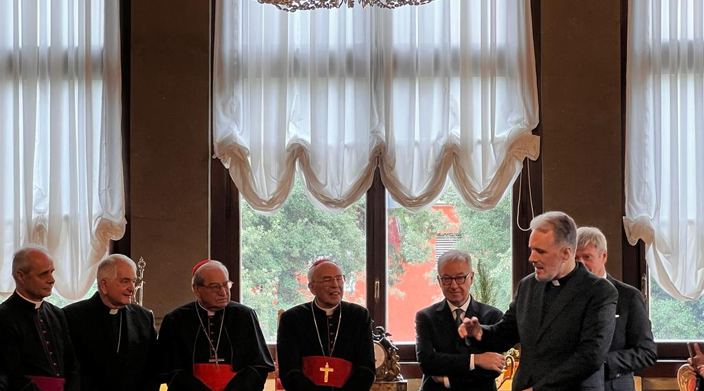 Conferimento delle Onorificenze di Commendatore dell’Ordine della Stella d’Italia a Palazzo Borromeo