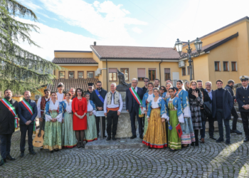 Falconara Albanese, inaugurato Busto di Giorgio Castriota Skanderbeg
