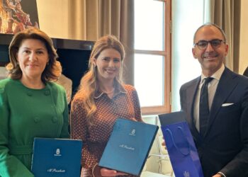 Regione Puglia, il Vicepresidente Piemontese riceve l’Ambasciatrice di Romania in Italia