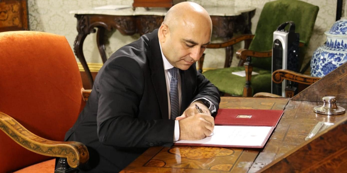 Rashad Aslanov, Ambasciatore della Repubblica dell’Azerbaigian: “Ci auguriamo che l’Armenia dia una risposta adeguata ai nostri appelli. Oggi abbiamo l’opportunità storica di raggiungere una pace in grado di portare benessere e prosperità nel Caucaso”