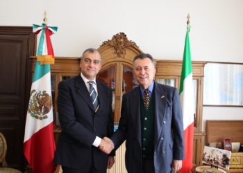 L’Ambasciatore messicano Garcia de Alba riceve la visita del Comandante Tutela Patrimonio dei Carabinieri