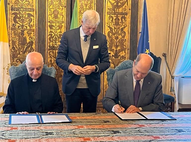 Firmato a Palazzo Borromeo “Modus Procedendi” per la gestione dei visti d’ingresso durante il Giubileo 2025