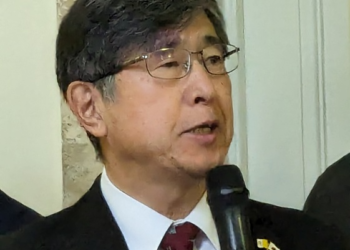 Akira Chiba, Ambasciatore del Giappone presso la Santa Sede: “A Papa Francesco ho donato un carillon. Ricordo quando a Tiananmen aiutai i miei connazionali in mezzo agli spari…”