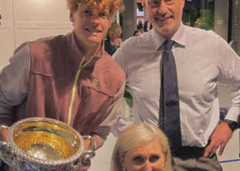 Australian Open, l’Ambasciatore Crudele si congratula con Jannik Sinner per la vittoria