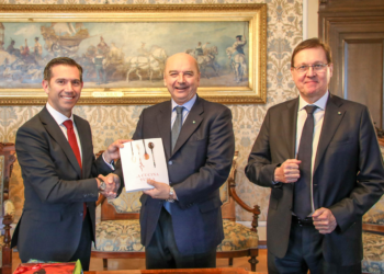 Trieste, il sindaco Dipiazza ha ricevuto nel Salotto Azzurro il Console Generale della Turchia